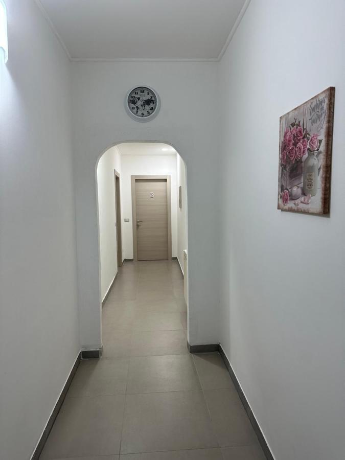 A Due Passi Dal Mare Bed & Breakfast กาตันซาโร ภายนอก รูปภาพ