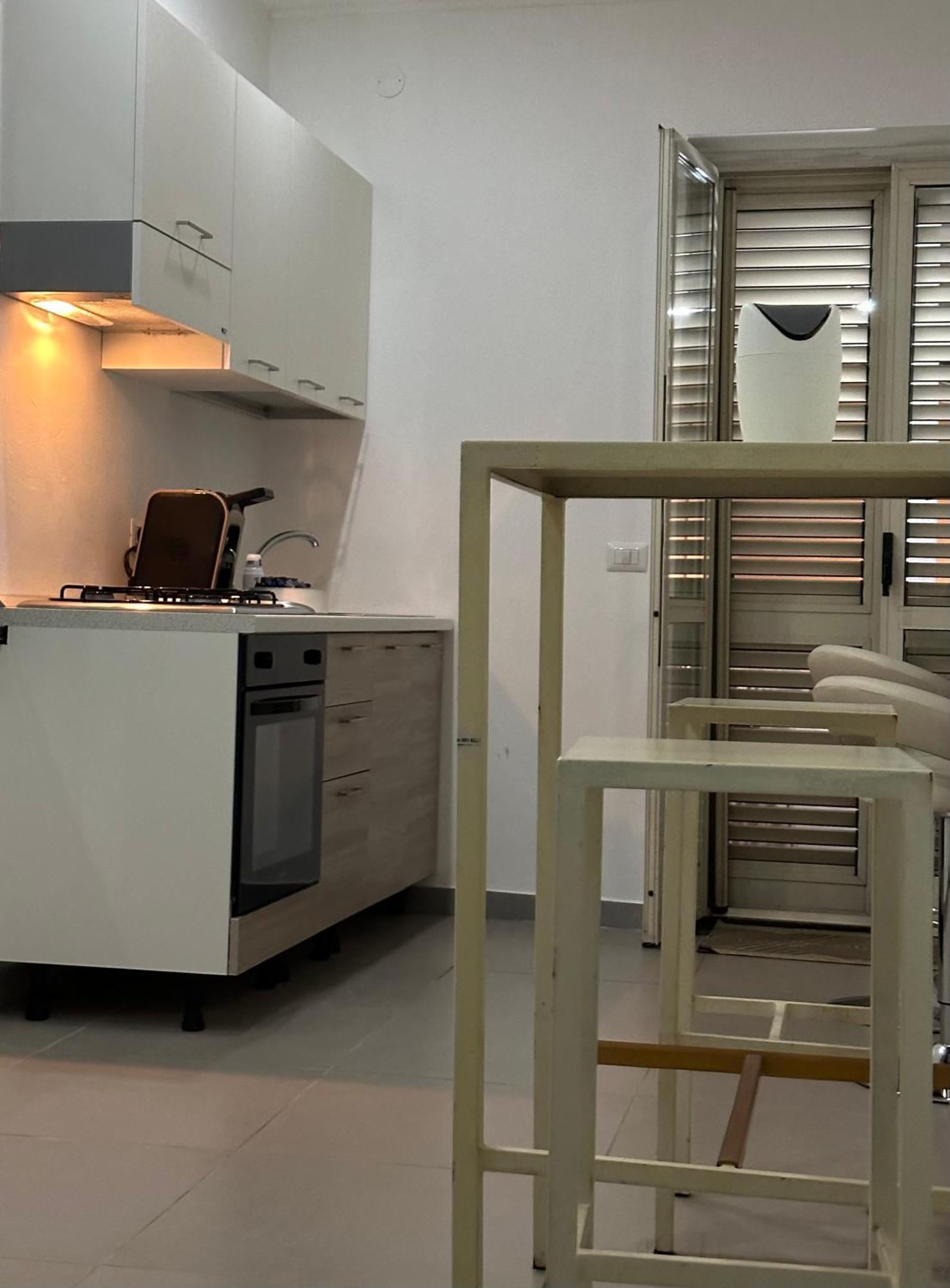 A Due Passi Dal Mare Bed & Breakfast กาตันซาโร ภายนอก รูปภาพ